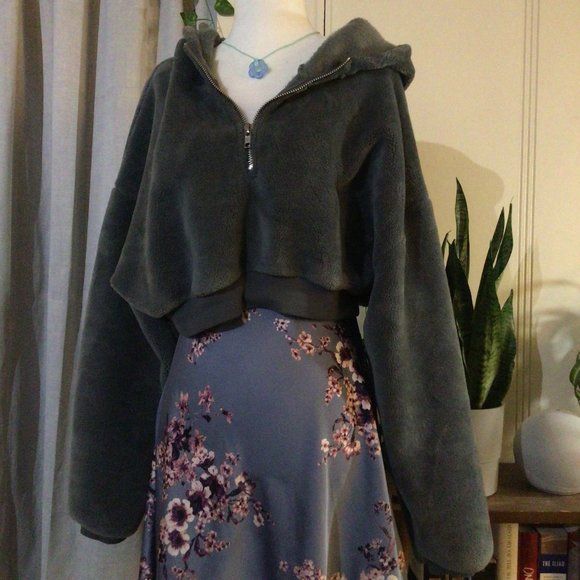 Urban Outfitters Tops - Soft Cropped Sweater